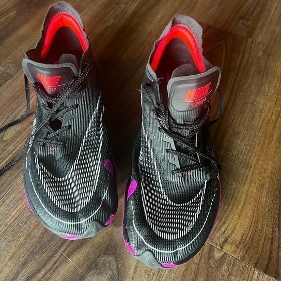 Nike ZoomX Vaporfly Next% 2 Raptors Mens Size 13 Black Flash Crimson CU4111 002 main image 13